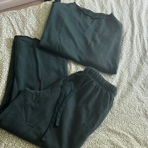 Mock neck green lounge set